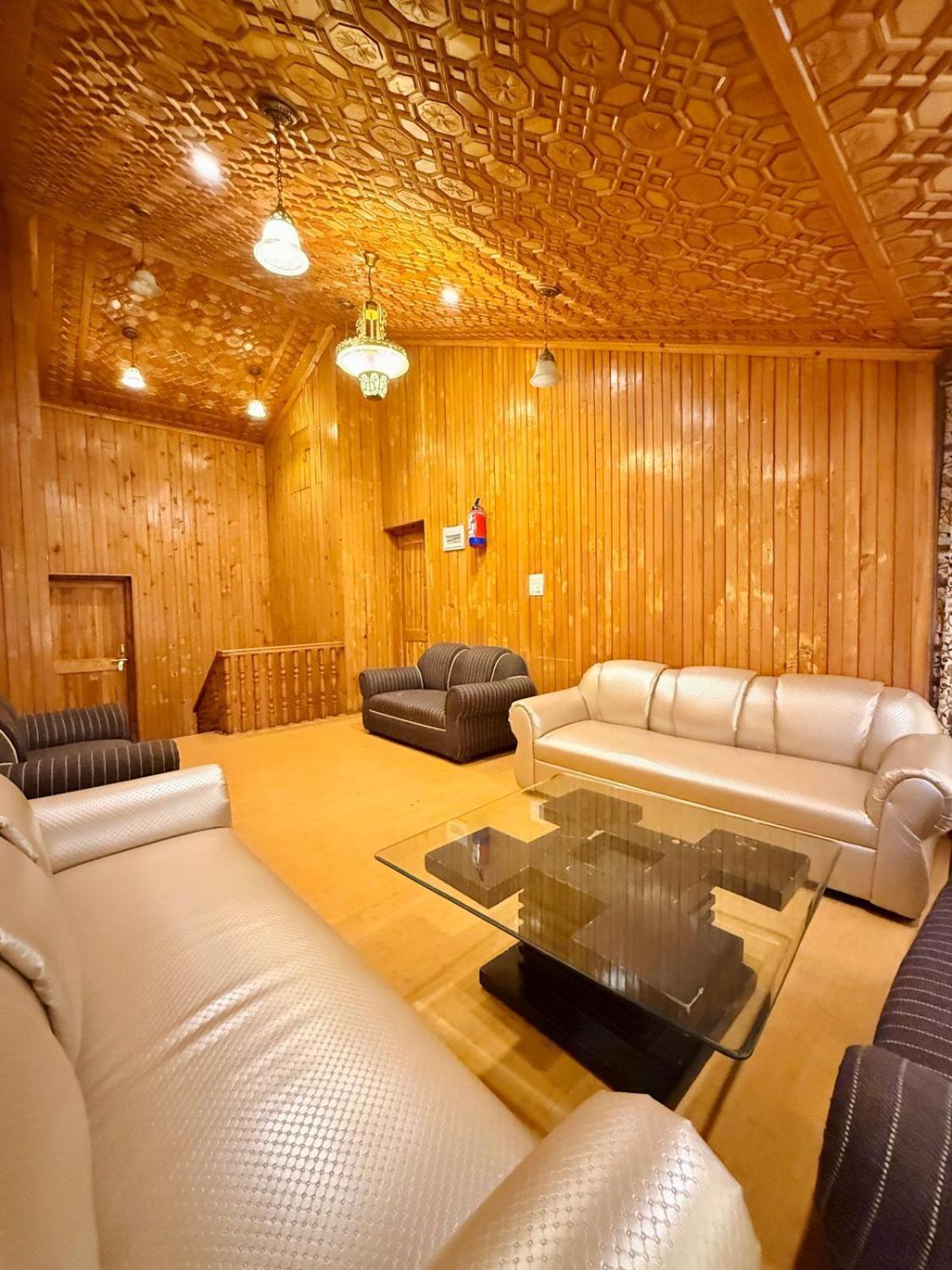 The Pinus Resort Pahalgam Exterior photo